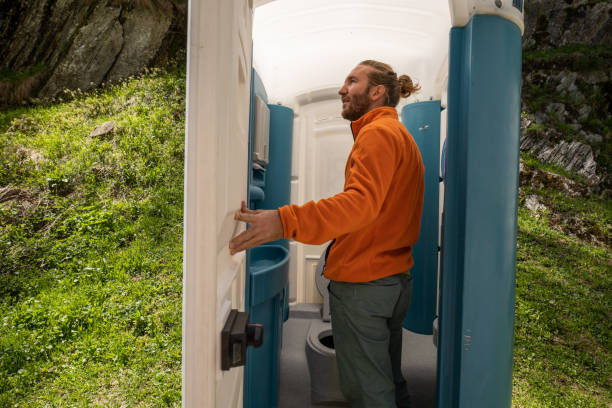 Best Luxury portable toilet rental  in Sistersville, WV